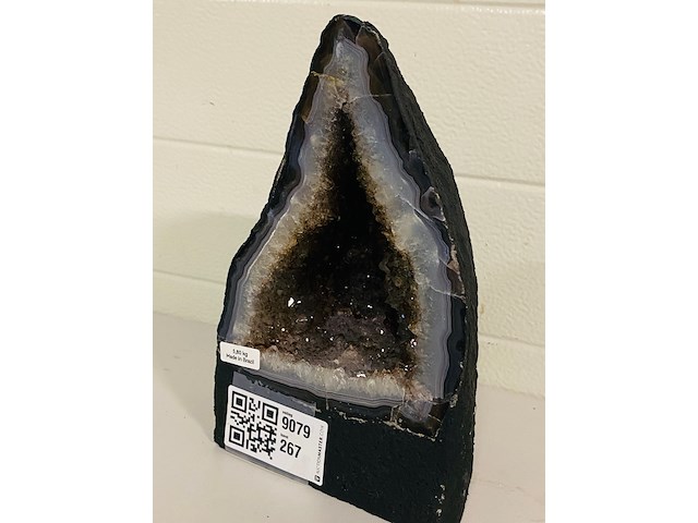 Amethist geode - afbeelding 2 van  7