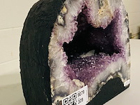 Amethist geode - afbeelding 2 van  6