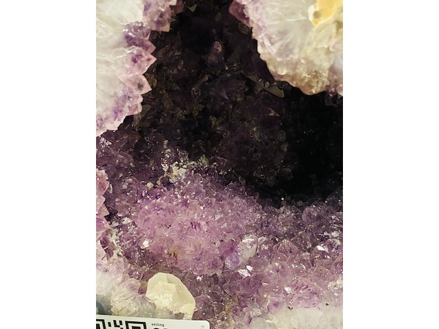 Amethist geode - afbeelding 5 van  6