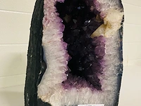 Amethist geode - afbeelding 2 van  6