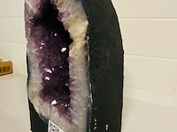 Amethist geode - afbeelding 4 van  6