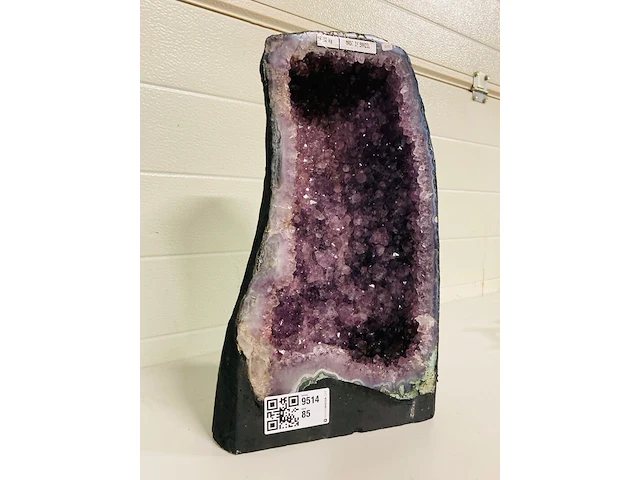 Amethist geode - afbeelding 2 van  7