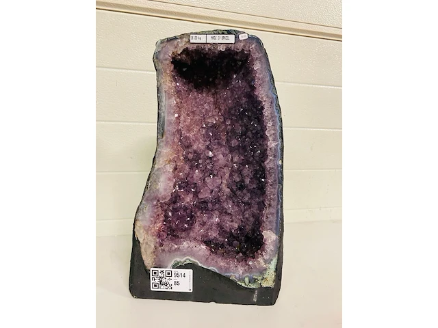 Amethist geode - afbeelding 3 van  7