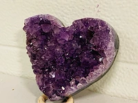 Amethist hart met chalcedoon rand - afbeelding 2 van  5