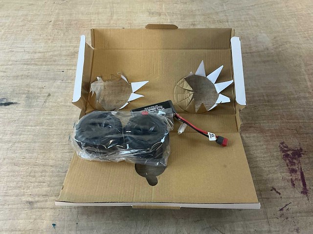 Amewi hyper go 1/14 r/c brushless 4wd truggy educatief - afbeelding 7 van  8
