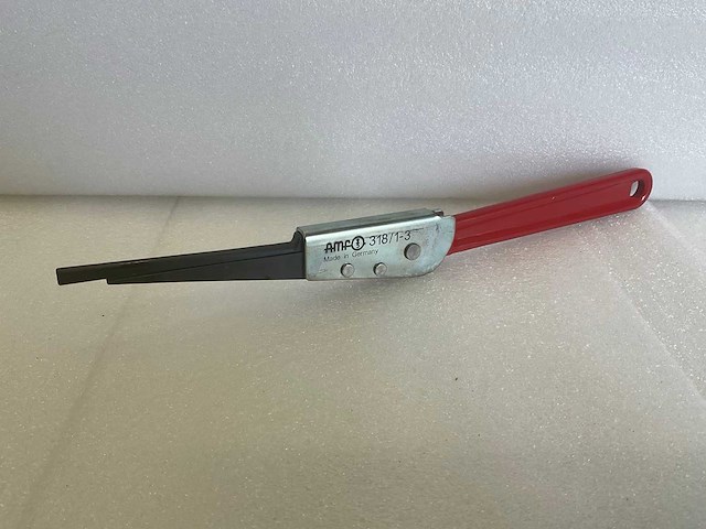 Amf 318/1-3 uitdrijfspie halfautomatisch - afbeelding 1 van  6