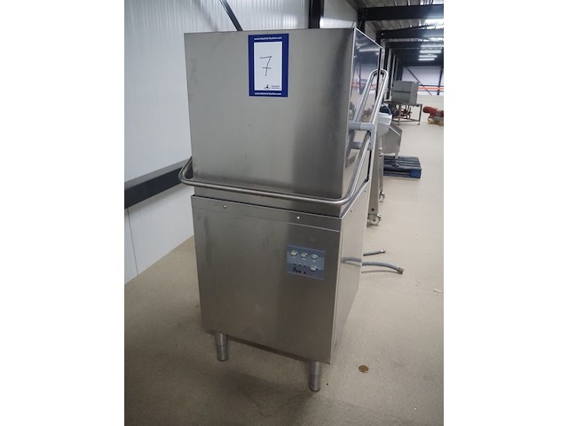 Amika - afbeelding 2 van  9