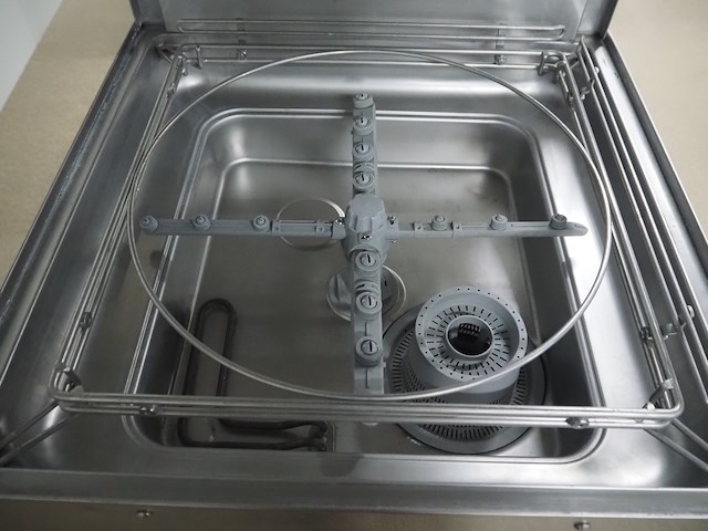 Amika - afbeelding 5 van  9