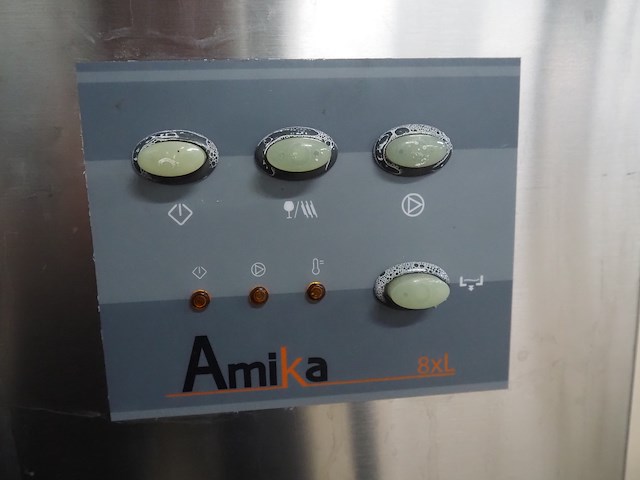 Amika - afbeelding 7 van  9