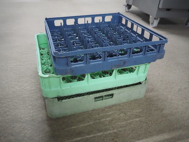 Amika - afbeelding 9 van  9