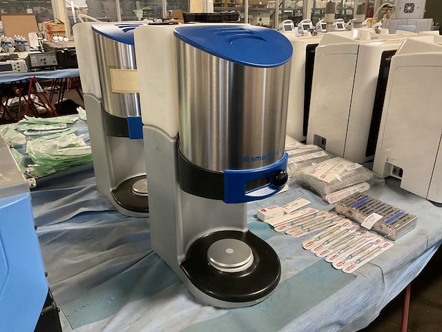 Amman girrbach smartbox x2 vacuum mixing device - afbeelding 1 van  5