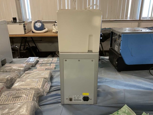 Amman girrbach smartbox x2 vacuum mixing device - afbeelding 4 van  5