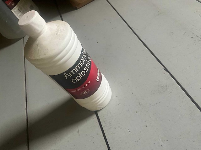 Ammonia - schildersgereedschap - afbeelding 2 van  2