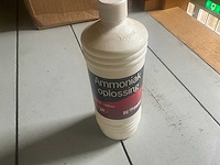 Ammonia - schildersgereedschap - afbeelding 2 van  4