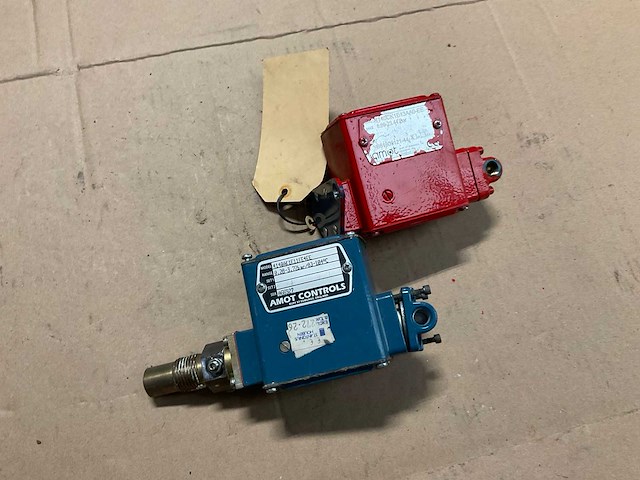 Amot druk- temperatuurschakelaar (2x) - afbeelding 4 van  5