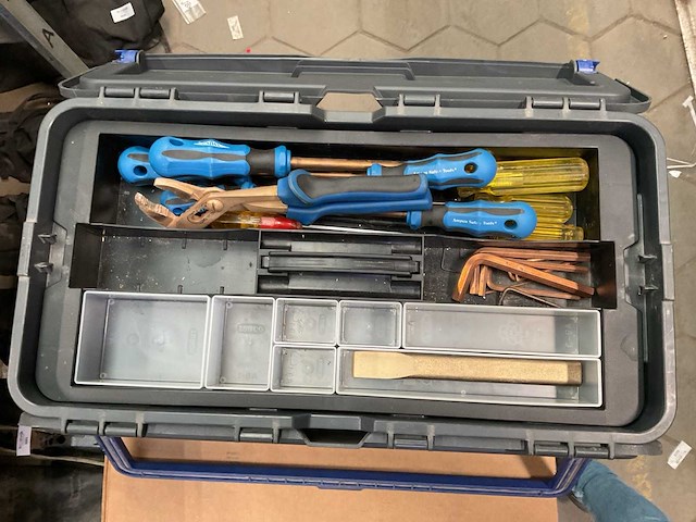 Ampco gereedschapskoffer - afbeelding 1 van  2