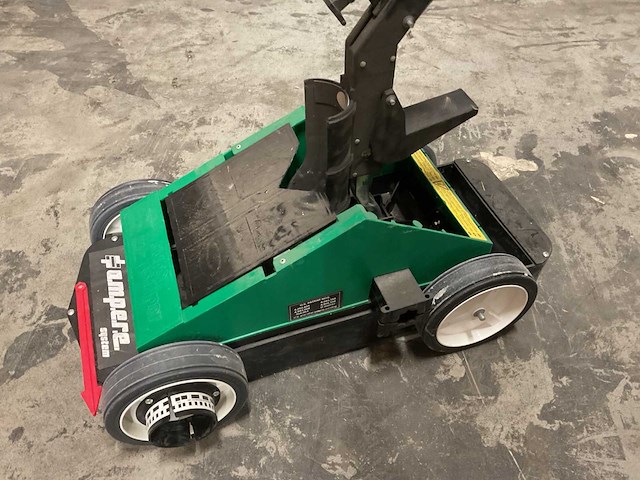 A.m.p.e.r.e. system super striper markeerwagen - afbeelding 2 van  2
