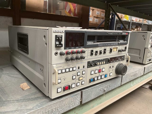 Ampex cvr-70 betacam ps editing recorder - afbeelding 1 van  4