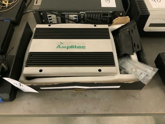 Amplitec c10d-gdw gsm repeater - afbeelding 1 van  5