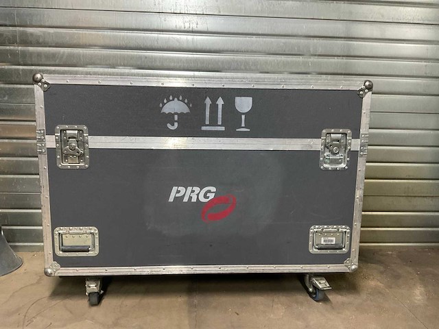 Amptown case flightcase met 2 televisies 46 inch - afbeelding 1 van  1