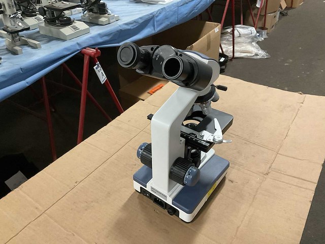 Amscope microscope - afbeelding 3 van  9