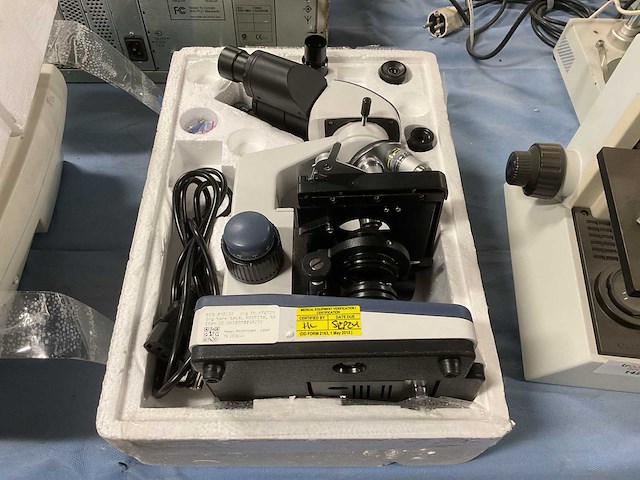 Amscope microscope - afbeelding 6 van  9