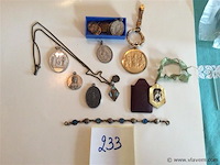 Amuletten - afbeelding 1 van  4