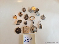 Amuletten - afbeelding 1 van  3