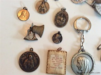 Amuletten - afbeelding 2 van  3