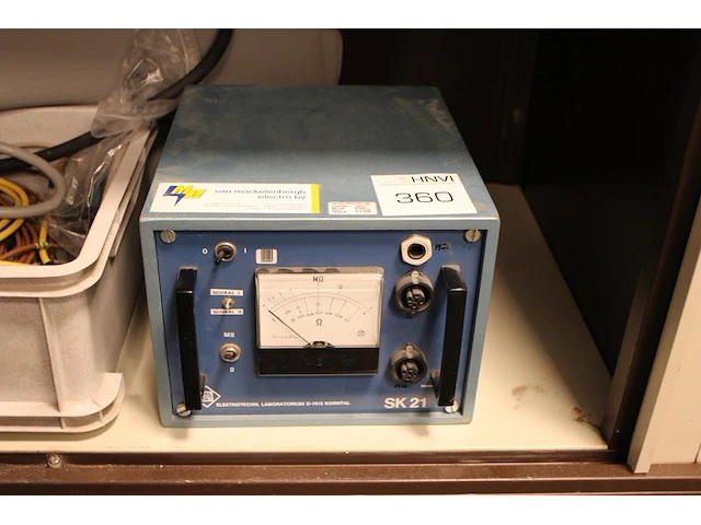 Analoge isolatie- en weerstandsmeter sk21. - afbeelding 2 van  2
