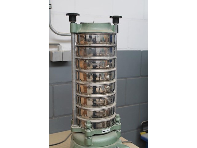 Analyse zeefmachine haver & woecker eml200. bouwjaar 1981. - afbeelding 3 van  4