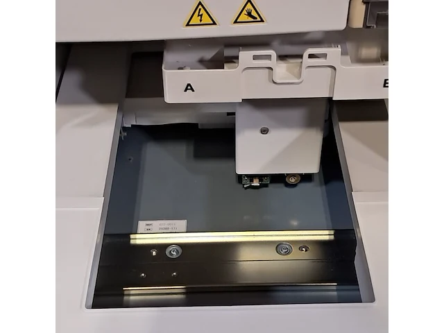 Analysesysteem, applied biosystems hitachi, 3500xl genetic analyzer, 2013 - afbeelding 3 van  7