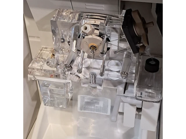 Analysesysteem, applied biosystems hitachi, 3500xl genetic analyzer, 2014 - afbeelding 3 van  9