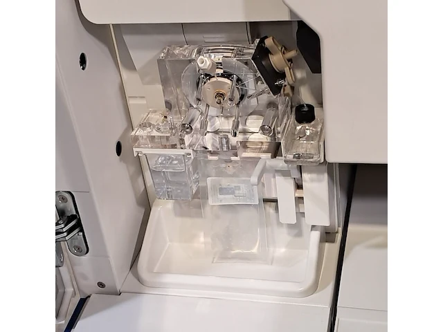 Analysesysteem, applied biosystems hitachi, 3500xl genetic analyzer, 2014 - afbeelding 3 van  9