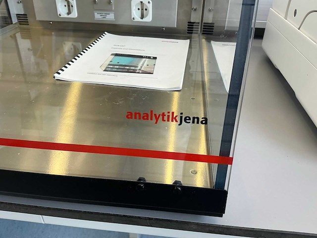 Analytikjena pcr uv2-kast - afbeelding 5 van  8