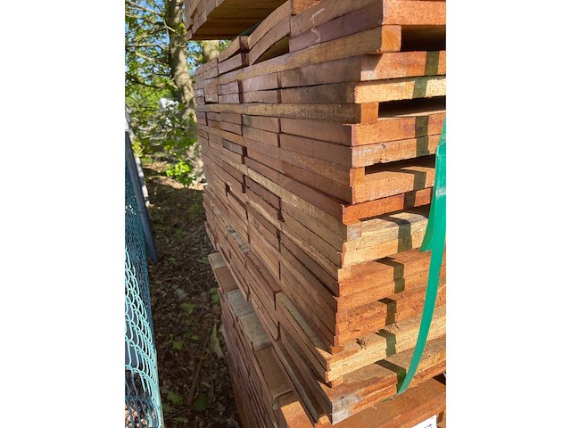 Angelim pedra beschoeiingplanken 3000-5500x200x20mm (100x) - afbeelding 2 van  3