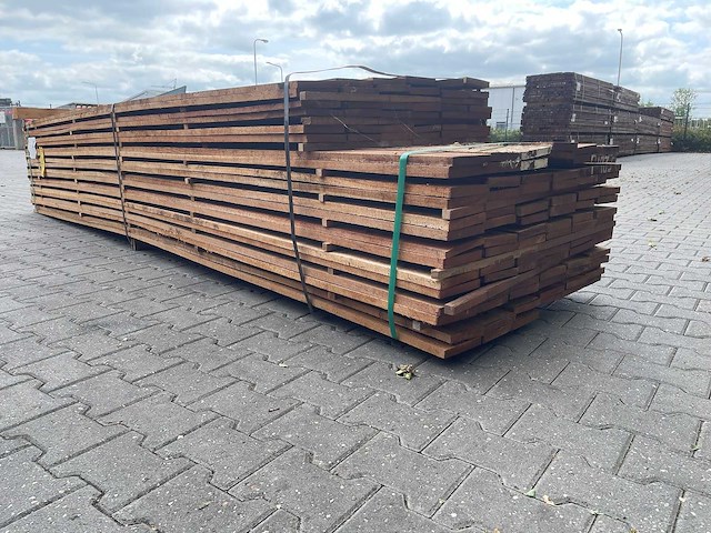 Angelim pedra beschoeiingsplanken 4000x150x20mm (84x) - afbeelding 2 van  3