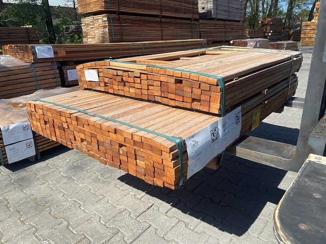Angelim pedra latten geschaafd 1250-1550x40x21mm (102x) - afbeelding 1 van  3