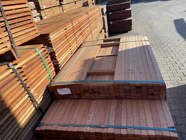 Angelim pedra latten geschaafd 1250-1550x40x21mm (293x) - afbeelding 1 van  3