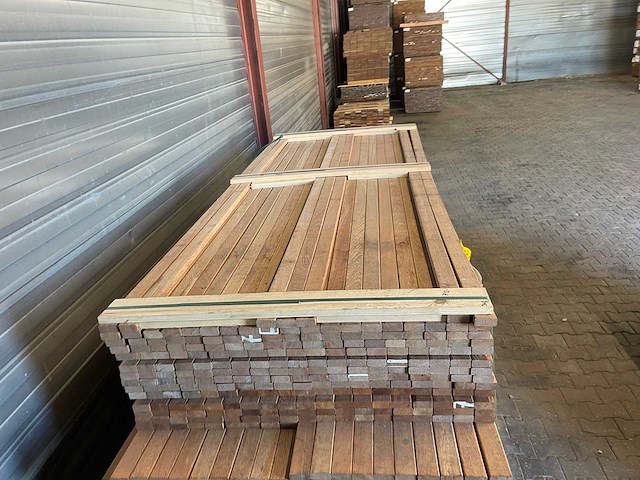 Angelim pedra latten geschaafd 2150x45x20mm (80x) - afbeelding 1 van  3