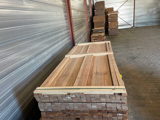 Angelim pedra latten geschaafd 2750x45x20mm (124x) - afbeelding 1 van  3