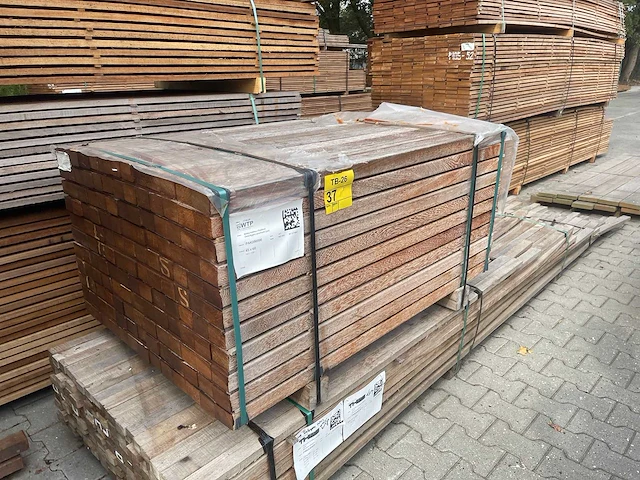 Angelim pedra ondelriggers geschaafd 1300x68x45mm (143x) - afbeelding 2 van  3
