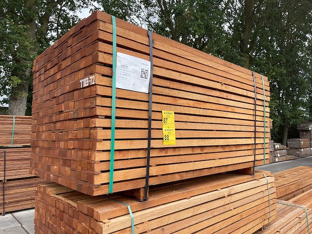 Angelim pedra onderliggers fijnbezaagd 1900x60x40mm (136x) - afbeelding 4 van  4
