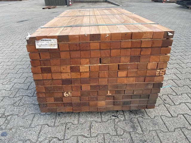 Angelim pedra onderliggers geschaafd 1900x68x45mm (126x) - afbeelding 3 van  4