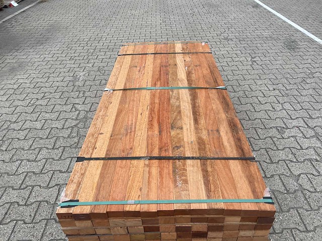 Angelim pedra onderliggers geschaafd 2000x68x45mm (111x) - afbeelding 1 van  3