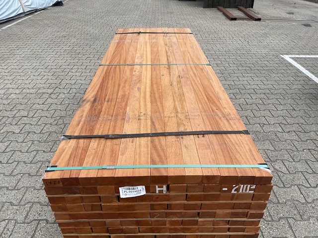 Angelim pedra onderliggers geschaafd 2500x68x45mm (156x) - afbeelding 1 van  4