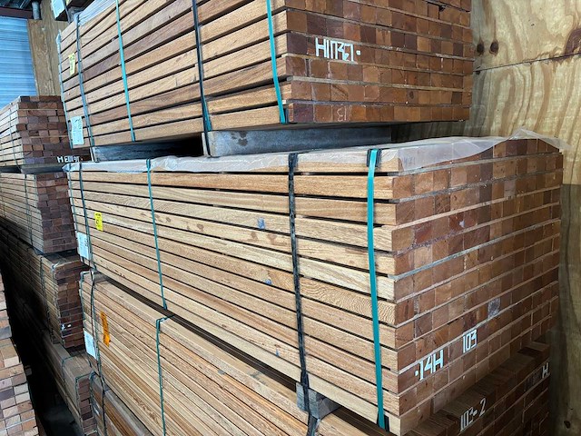 Angelim pedra onderliggers geschaafd 2500x68x45mm (156x) - afbeelding 4 van  4