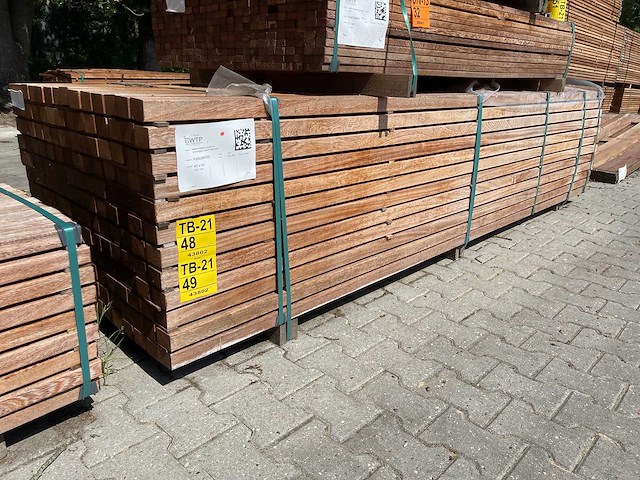 Angelim pedra onderliggers geschaafd 3000x65x45mm (84x) - afbeelding 4 van  4
