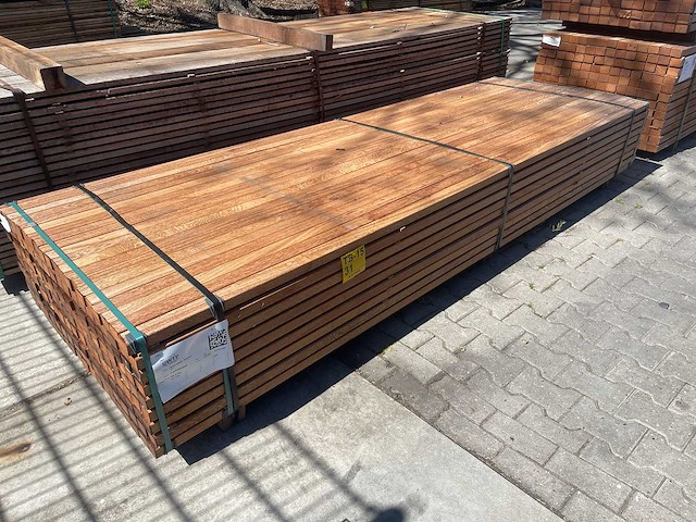 Angelim pedra onderliggers geschaafd 3050x50x35mm (180x) - afbeelding 2 van  3