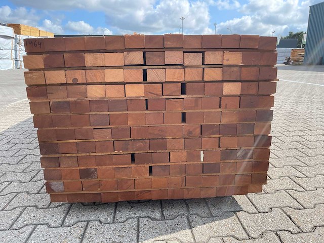 Angelim pedra onderliggers geschaafd 4000x68x45mm (78x) - afbeelding 2 van  3